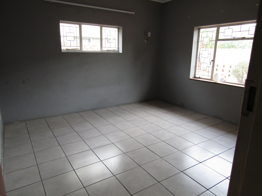 2 Bedroom Property for Sale in Humansdorp Eastern Cape